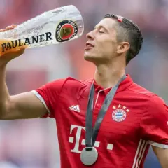 Ile Lewandowski zarabia miesięcznie? Zaskakujące fakty o jego dochodach