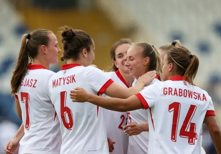 Ile zarabiają piłkarki w PSG? Zaskakujące pensje w kobiecej piłce