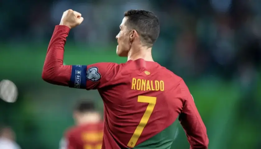 Pierwszy miliarder wśród piłkarzy? Ronaldo znów przechodzi do historii!