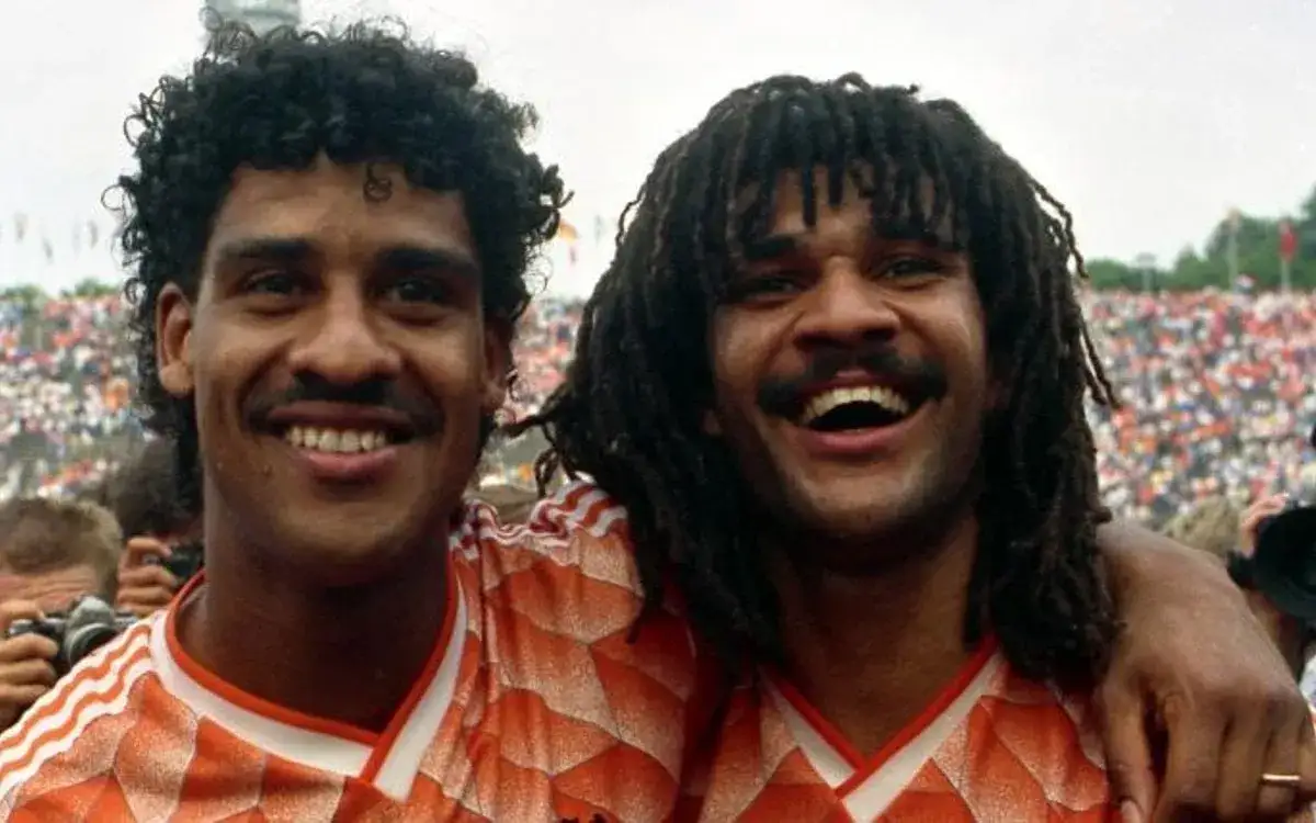 Zdjęcie Ruud Gullit jak oglądać piłkę nożną – odkryj tajniki strategii gry