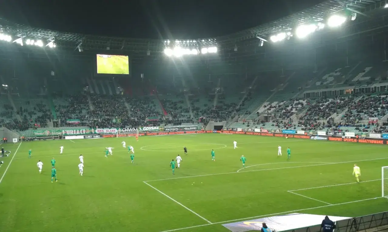 Zdjęcie Ekstraklasa jaki kanał? Sprawdź, gdzie oglądać mecze na żywo
